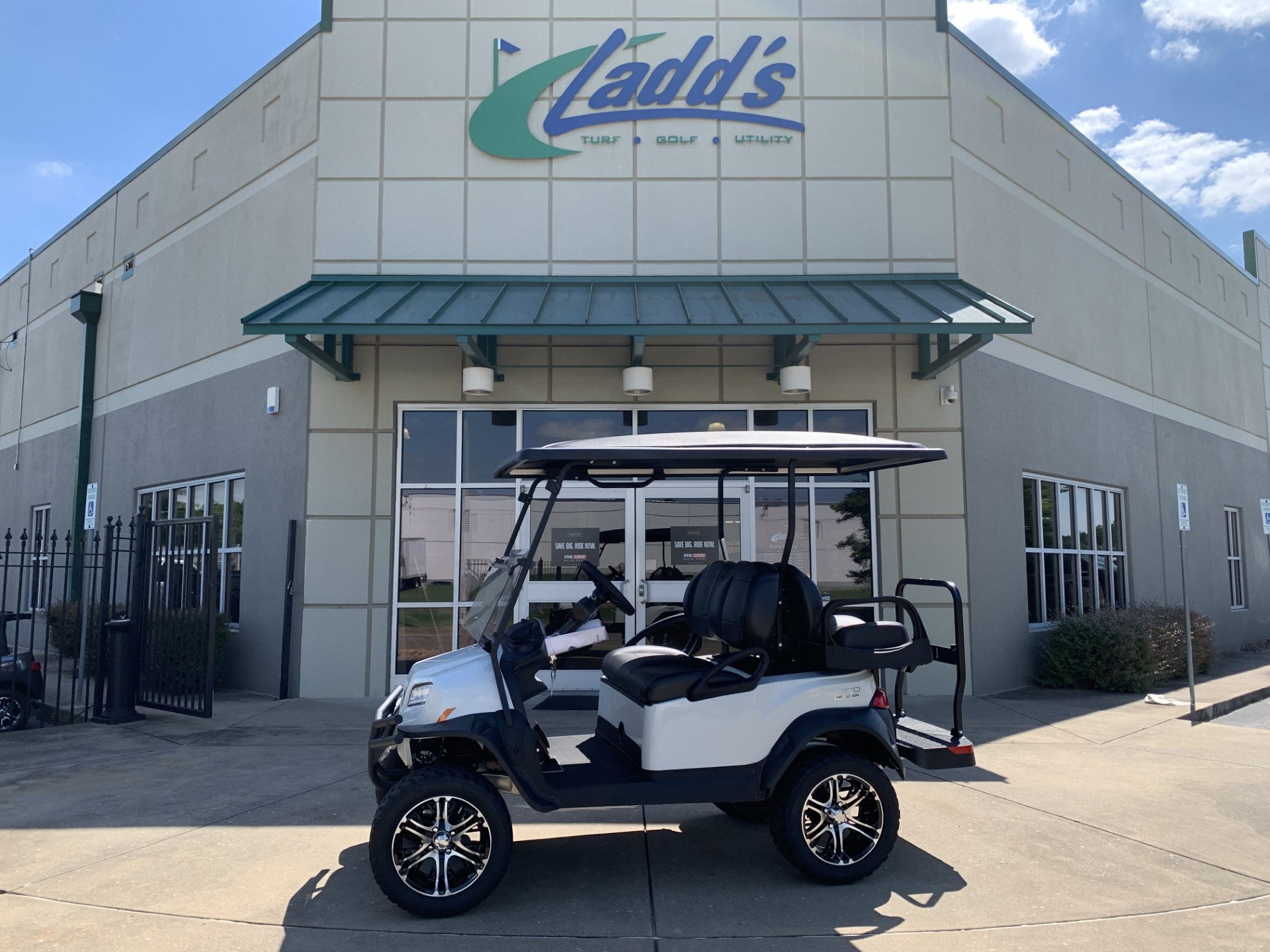 2027 | Club Car Onward Lifted 4 Passenger - Lithium