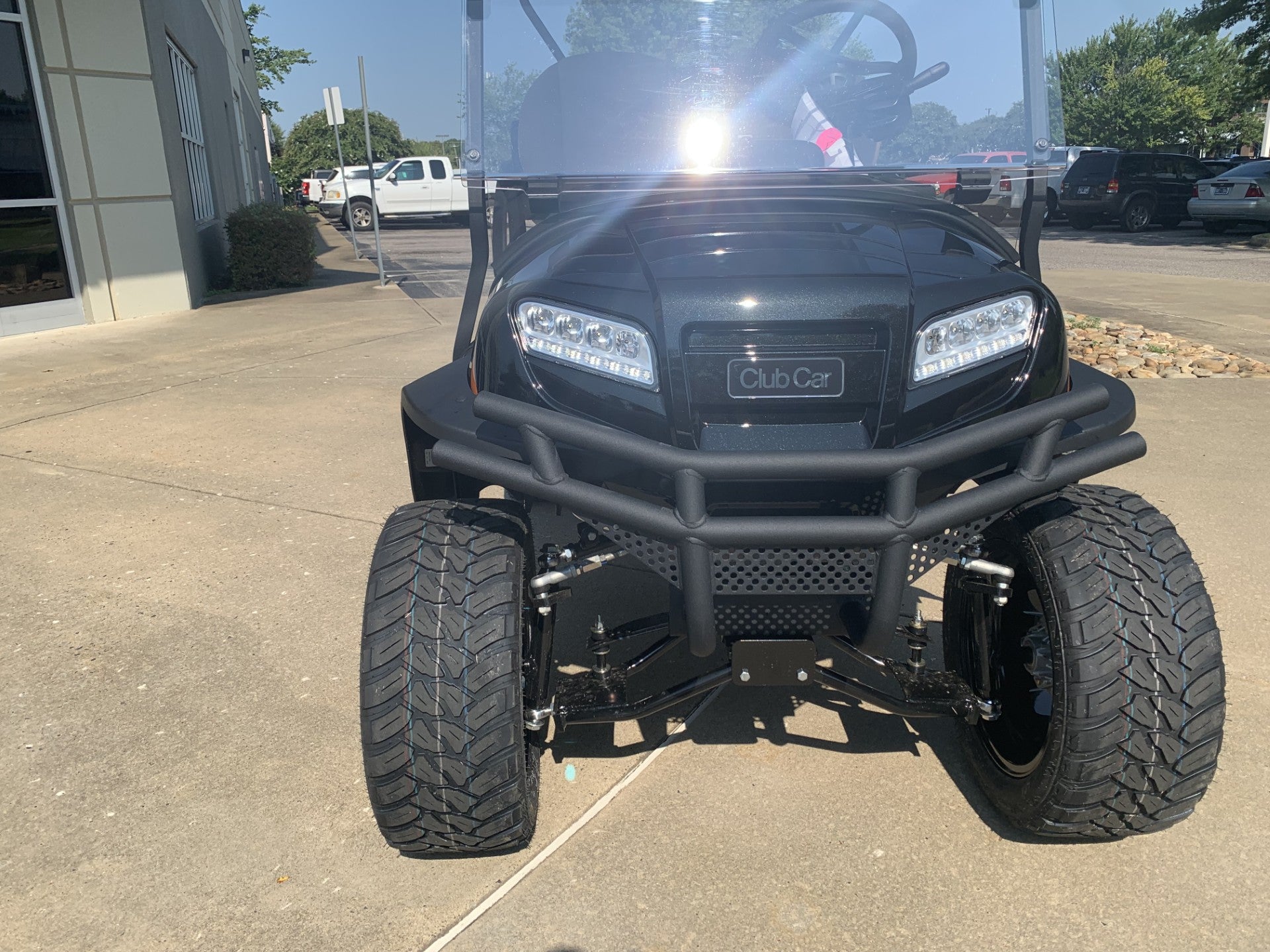 2027 | Club Car Onward Lifted 4 Passenger - Lithium Ion