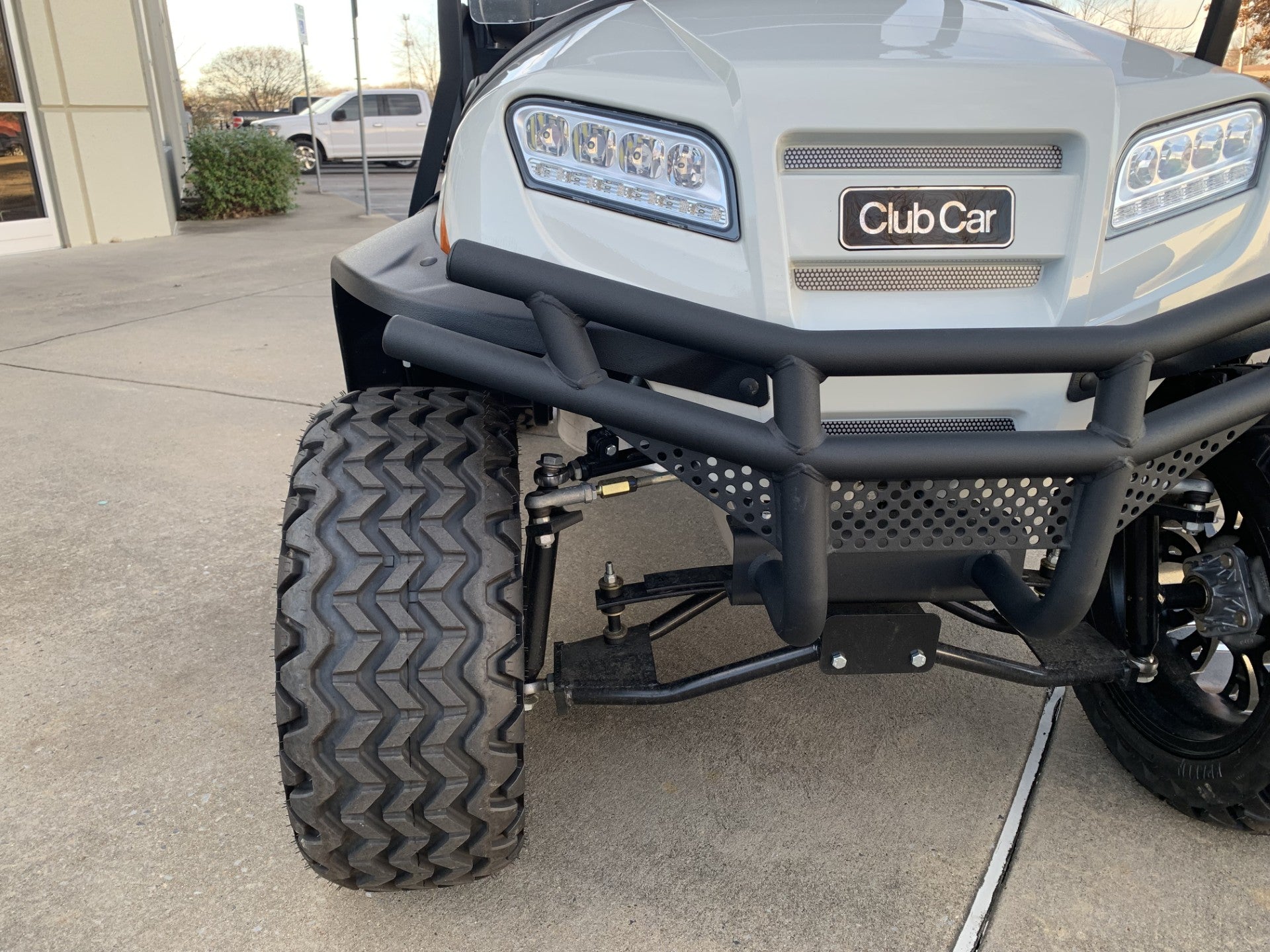 2023 | Club Car Onward Lifted 4 Passenger - Electric