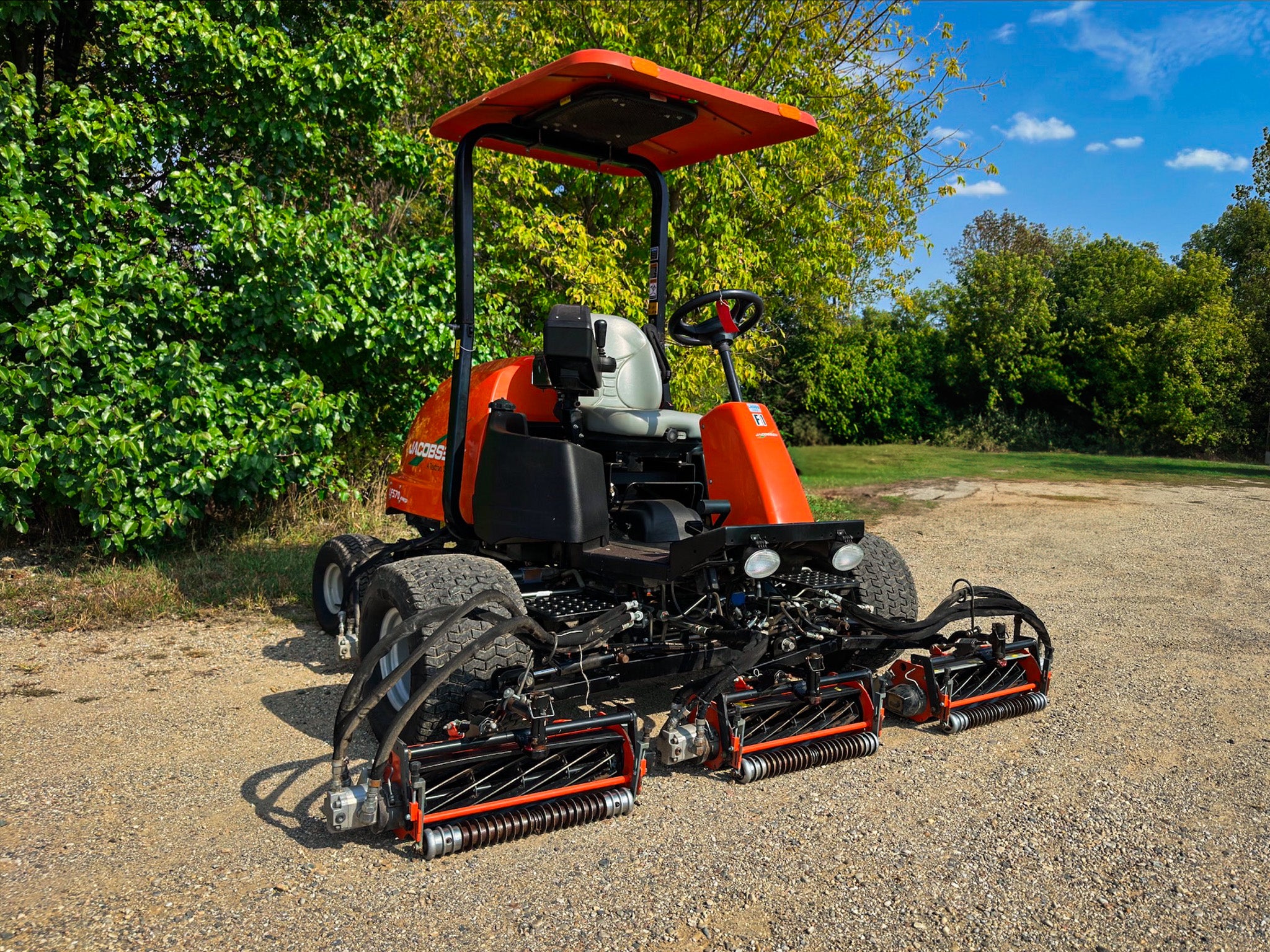 Jacobsen LF570 4WD Fairway Mower - Diesel
