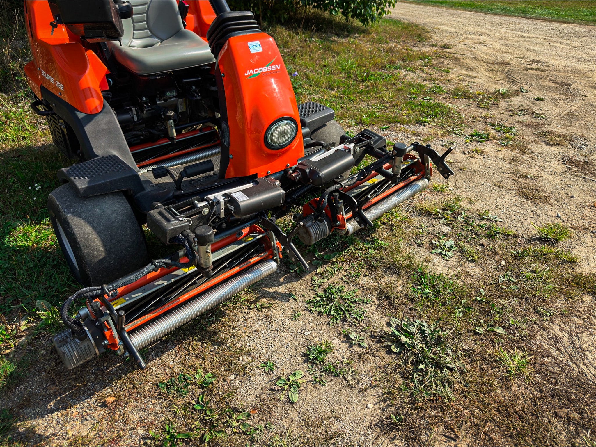 Jacobsen Eclipse 322 Greens Mower - Hybrid