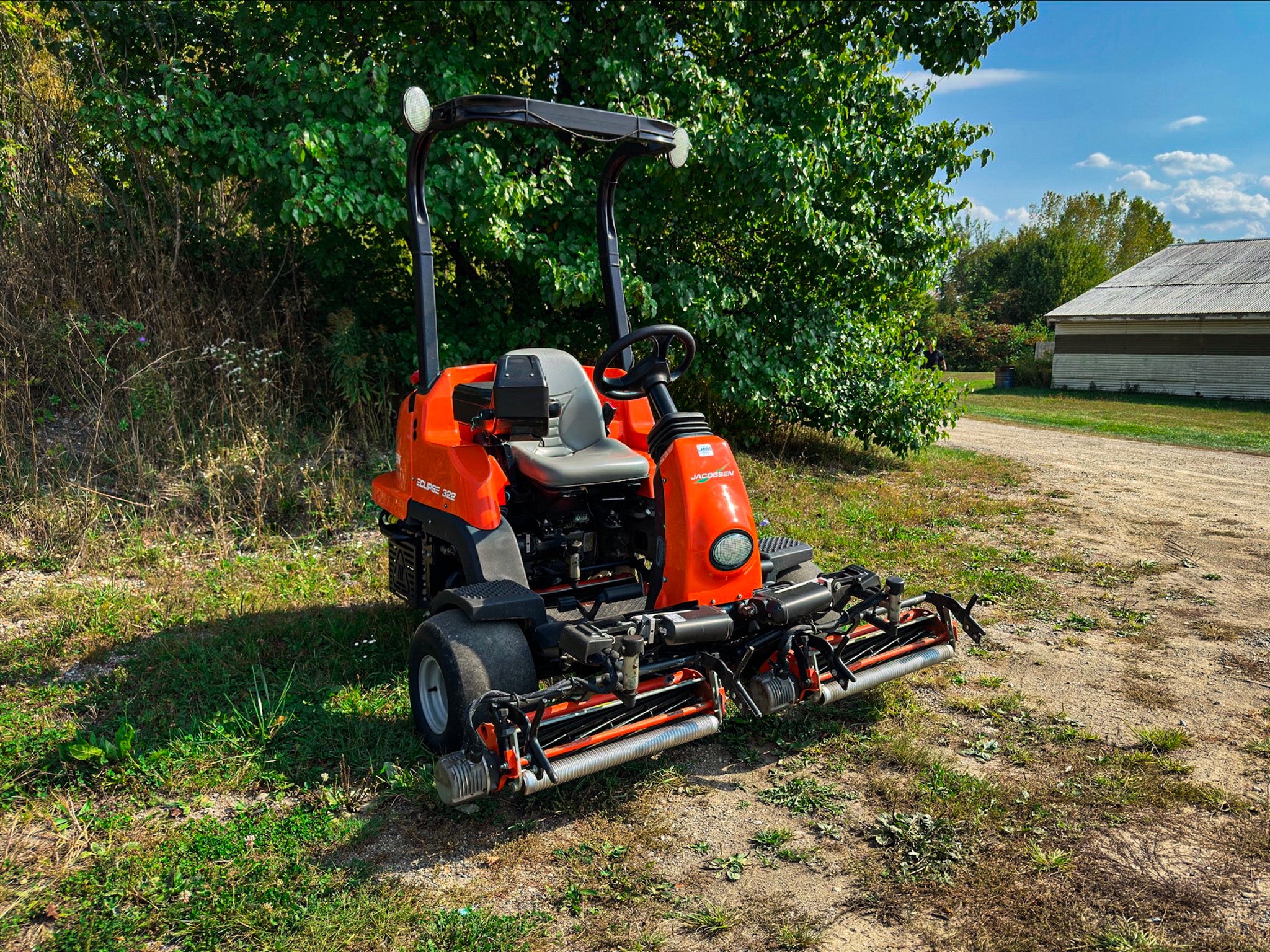 Jacobsen Eclipse 322 Greens Mower - Hybrid