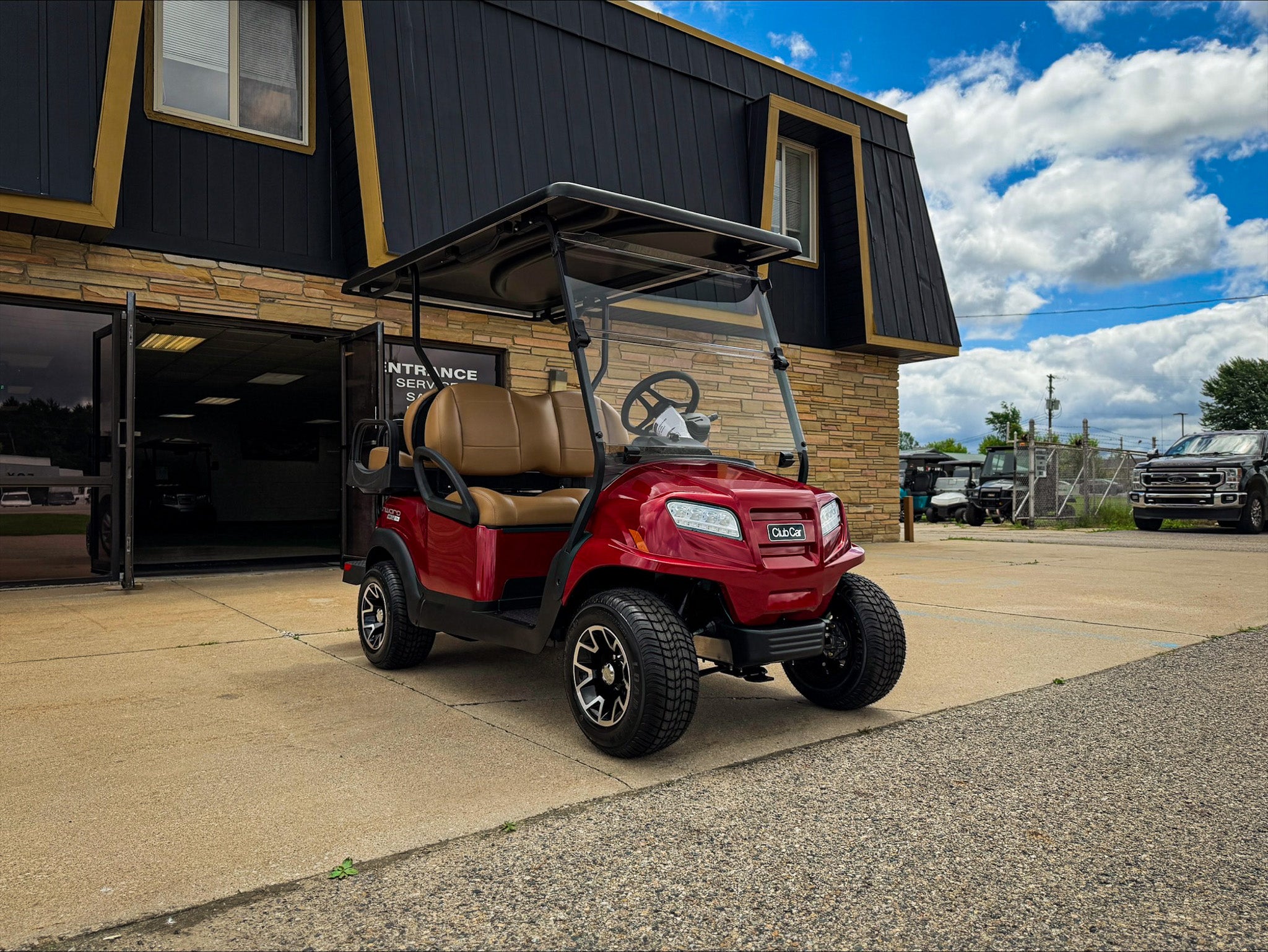 2027 | Club Car Onward 4 Passenger - Lithium Ion