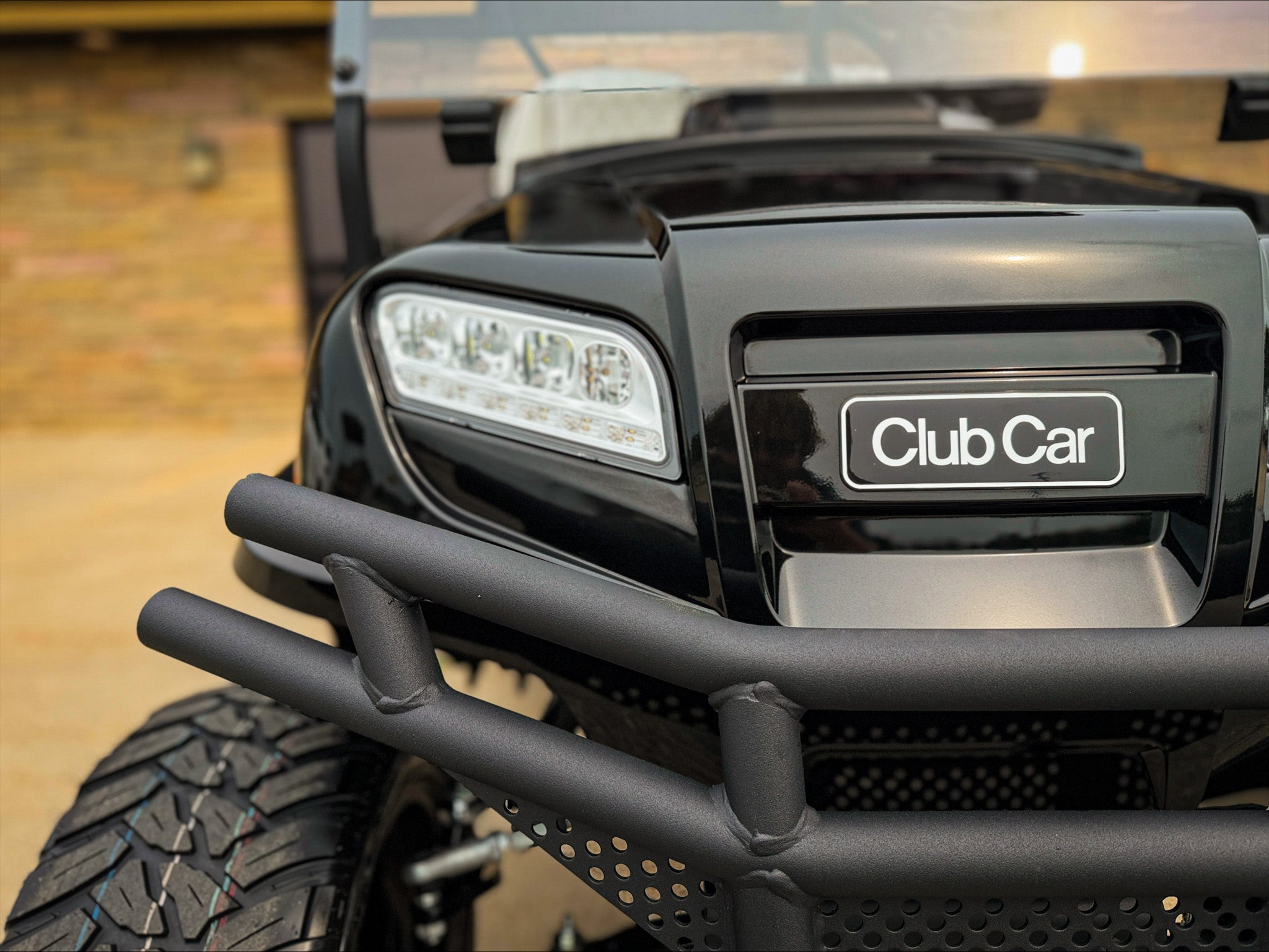 2027 | Club Car Onward Lifted 4 Passenger - Lithium Ion