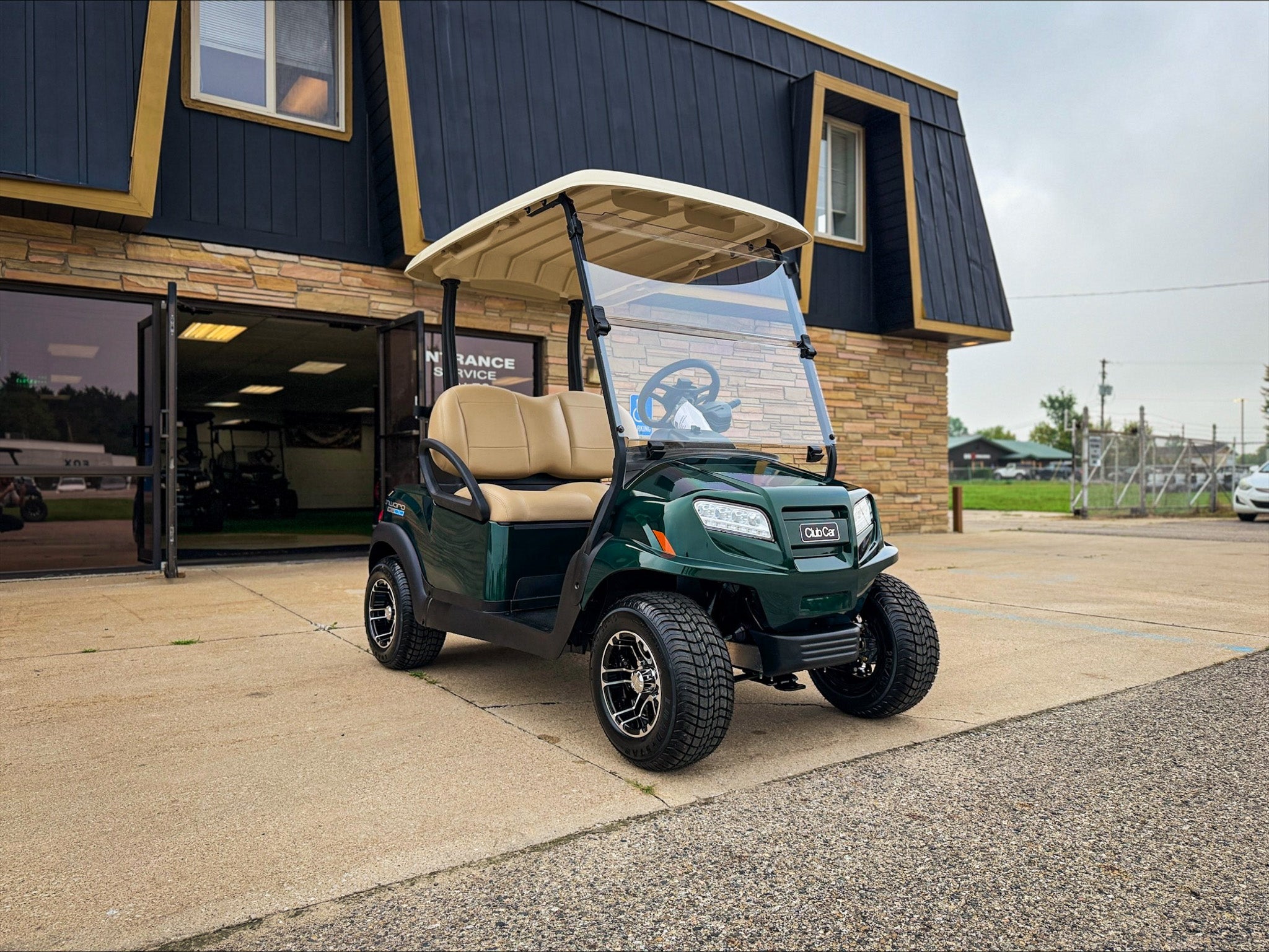 2027 | Club Car Onward 2 Passenger - XR Lithium