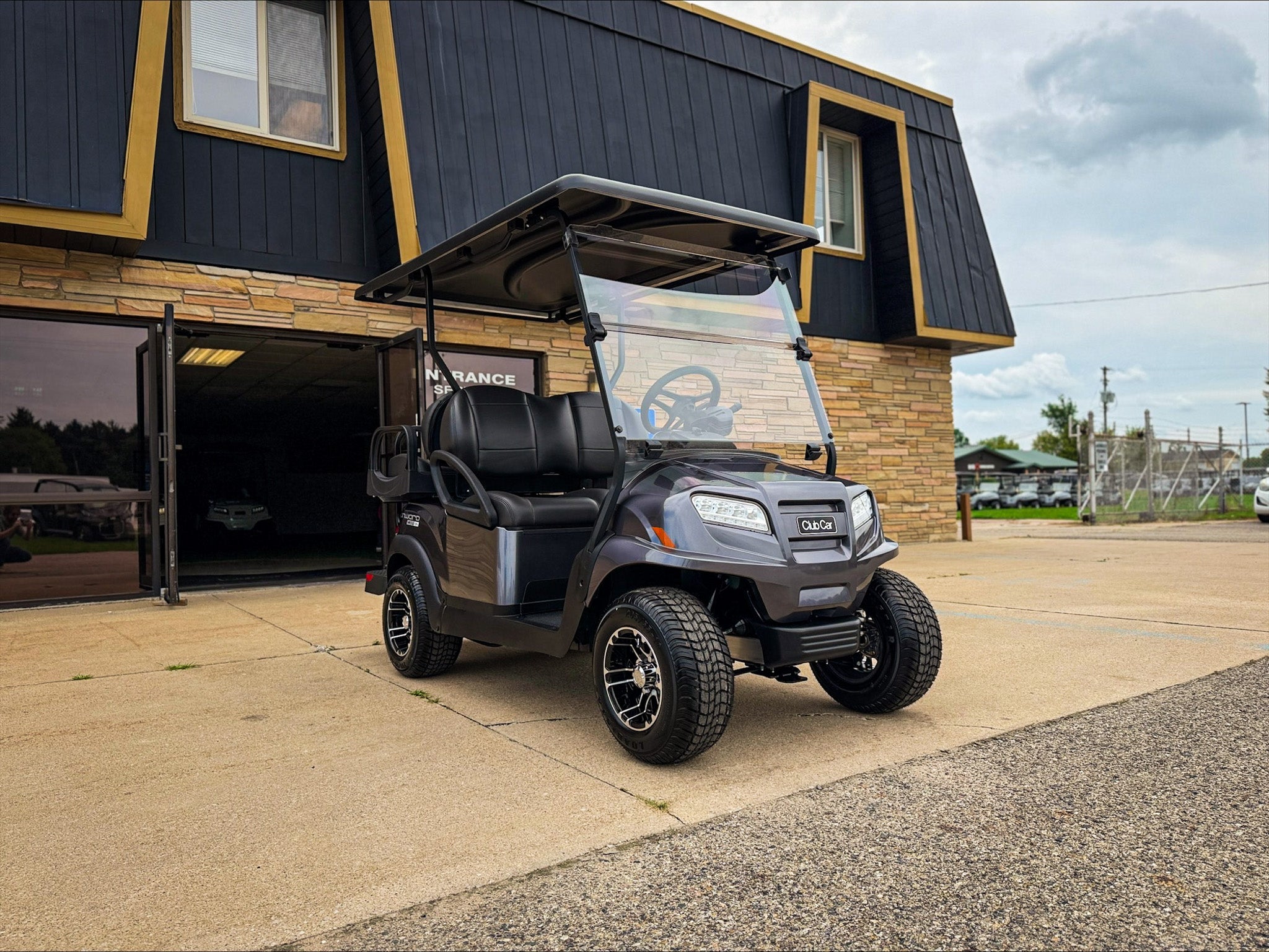 2027 | Club Car Onward 4 Passenger - Lithium Ion