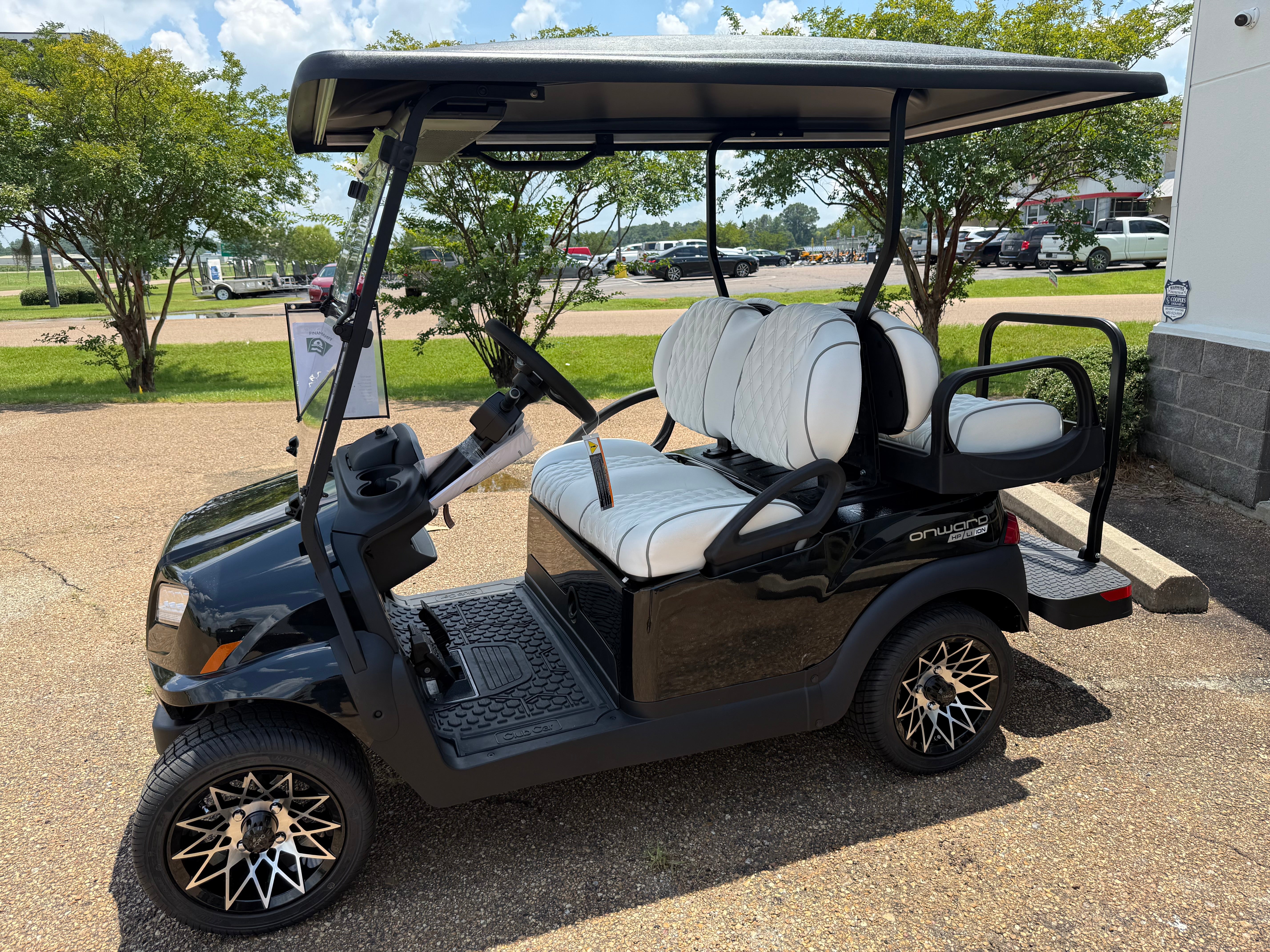 2027 | Club Car Onward 4 Passenger - Lithium